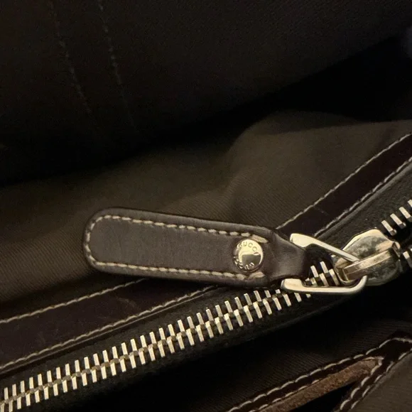 Gucci GG Supreme Large Joy Tote Bag - Picture 14 of 15